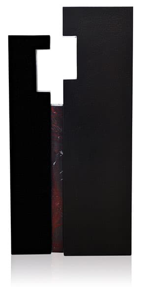 Edelstein 9967* – Super Black und Timor Red